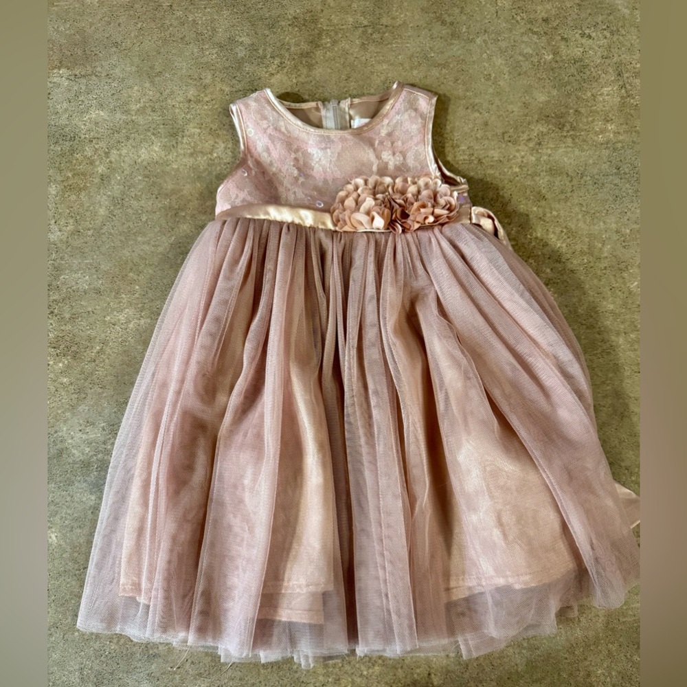 Adorable Elegant Pink Infant Sequin & Tulle Dress, Girls Size 12M - Picture 2 of 8